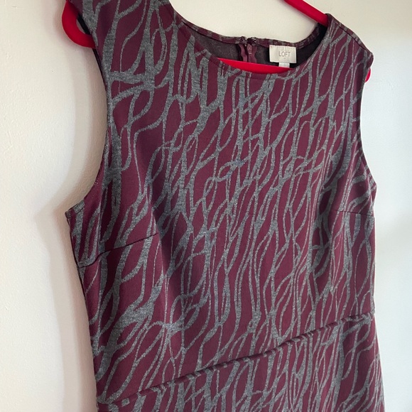LOFT Maroon and Gray Patterned Knit Sleeveless Dress - Picture 2 of 4